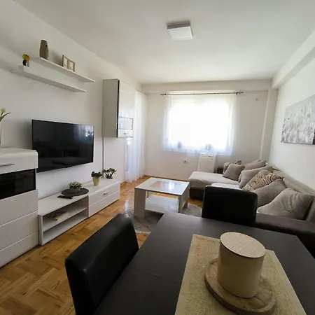 Apartman Zivic Nis Exterior photo